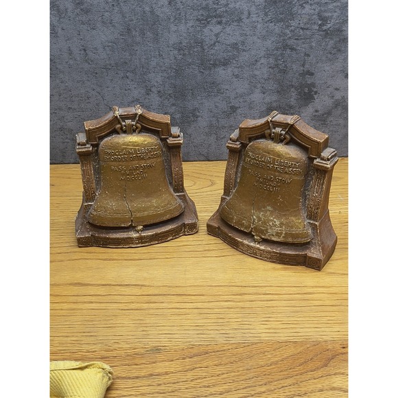 Pair (2) Of VINTAGE PROCLAIM LIBERTY BELL BOOKENDS PASS AND STOW  2.5# EACH - Picture 1 of 6